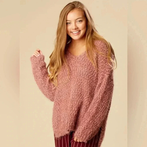 Altar'd State Sweaters - Women’s Altar’d State Eyelash Sweater Size M/L Mauve EUC